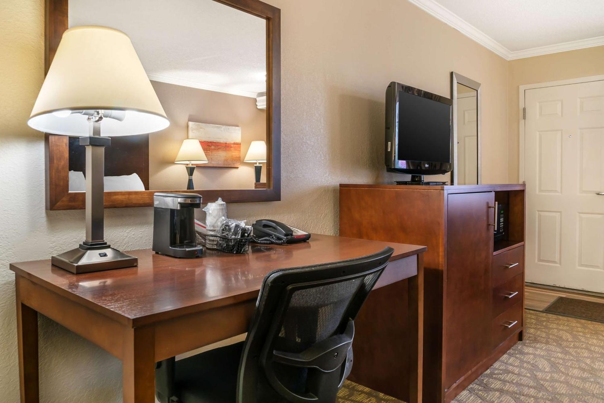 Hotel Western Of 3*